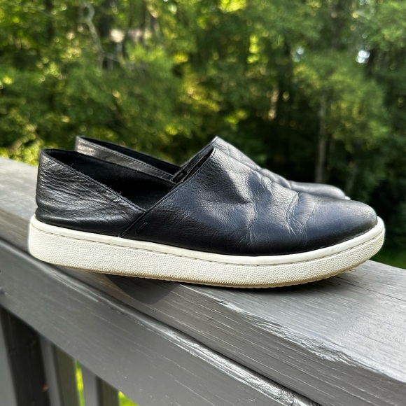 Eileen Fisher Black Leather Slip On Sneakers Women Size 6 - Picture 3 of 9